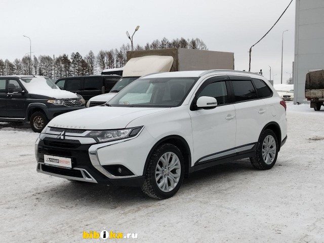 Mitsubishi Outlander 2.4 CVT 167 л.с. 4WD
