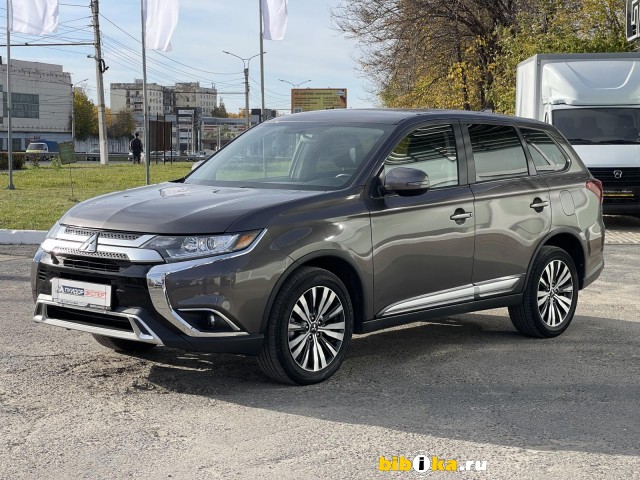 Mitsubishi Outlander 2.4 CVT 167 л.с. 4WD