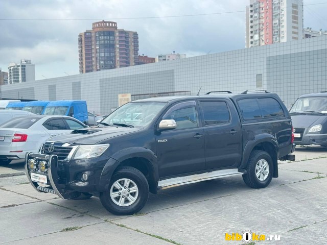 Toyota Hilux Pickup 2.5d MT 144 л.с. 4WD