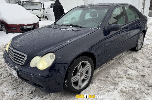 Mercedes-Benz C - Class 