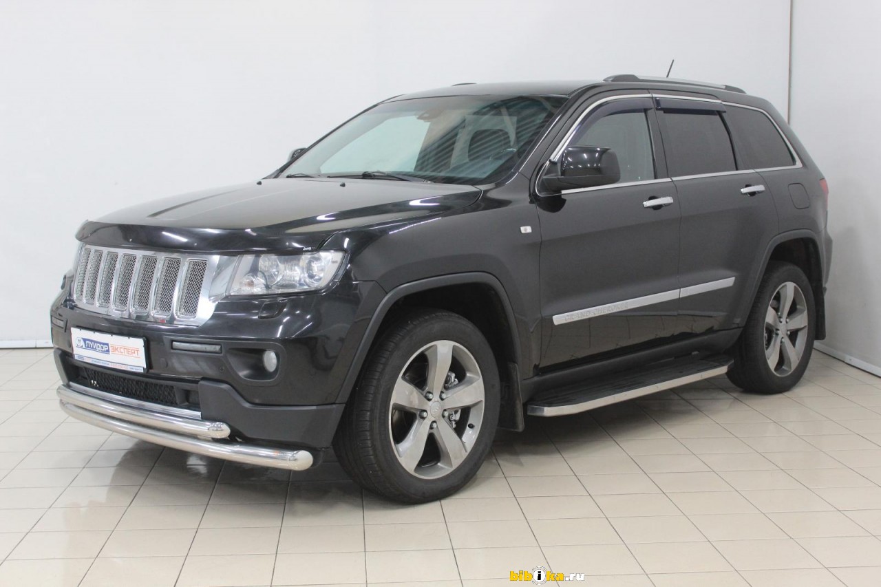 Jeep Grand Cherokee 2014 с порогами