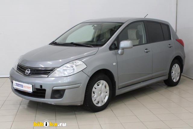 Nissan Tiida 1.6 MT 110 л.с.