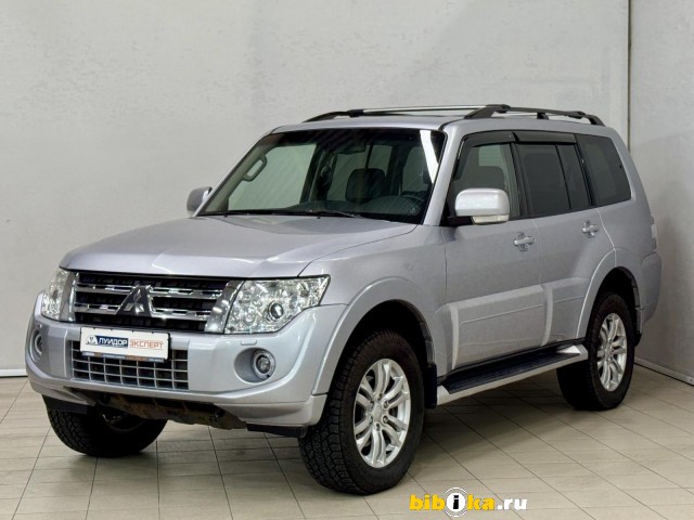 Mitsubishi Pajero 3.2d AT 200 л.с. 4WD