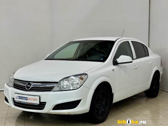 Фото Opel Astra 1.6 MT 115 л.с. 2011г за 519 тыс руб в в Нижнем Новгороде Opel Astra 1.6 MT 115 л.с.
