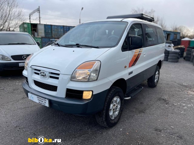 Hyundai Starex H-1 2.5d MT 140 л.с. 4WD