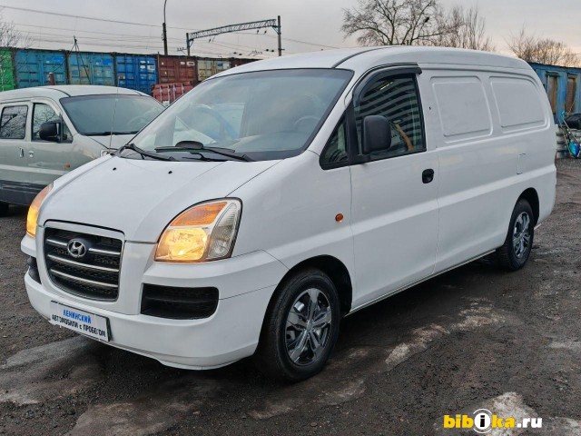 Hyundai Starex H-1 2.5d MT 140 л.с.