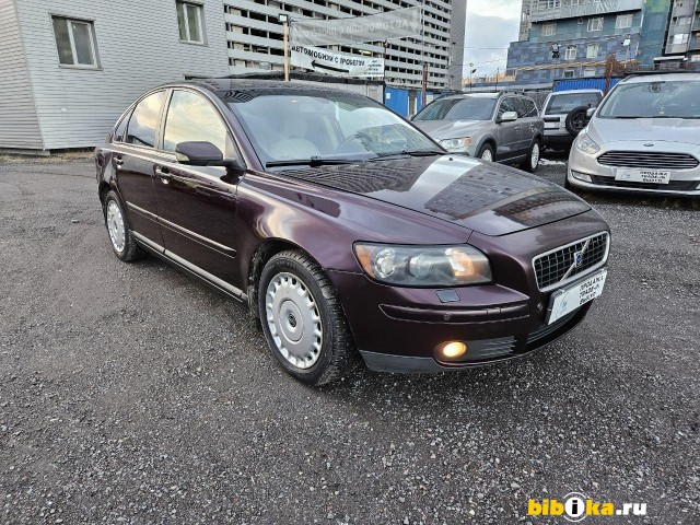 Volvo S40 2.4 AT 140 л.с.