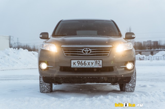 Toyota RAV4  2.0 158 лс CVT