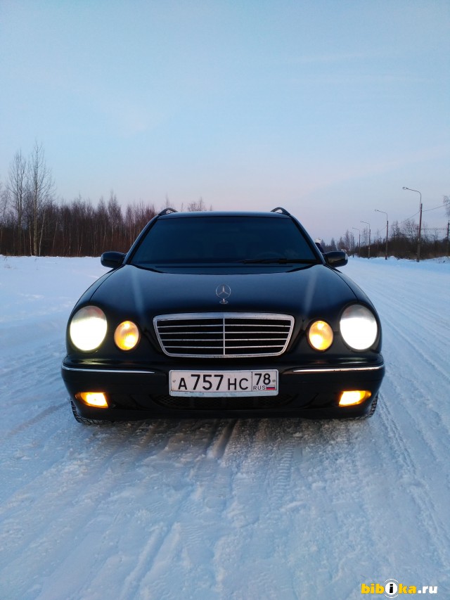 Mercedes-Benz E [W210]  