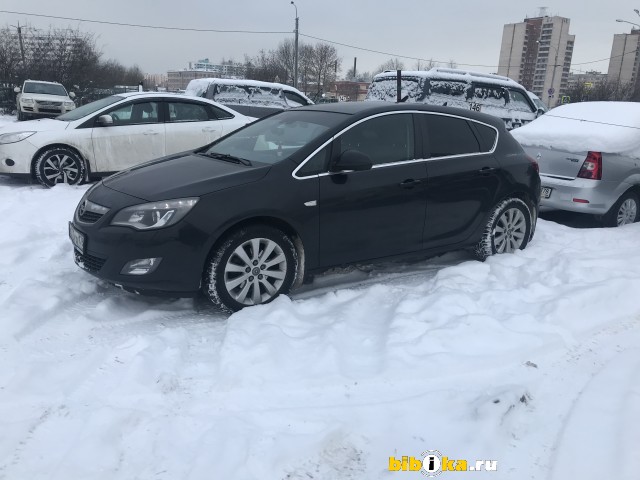 Opel Astra J Cosmo+