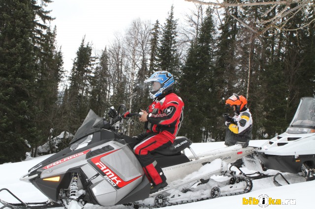 Polaris 800 Assault RMK снегоход 