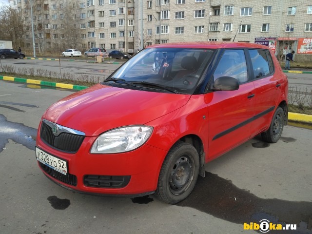 Skoda Fabia 5J 1.2 MT (69 л.с.) 