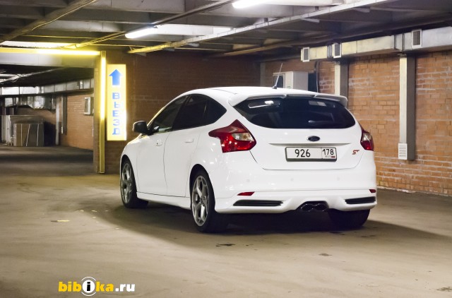 Ford Focus ST Хэтчбэк St-2