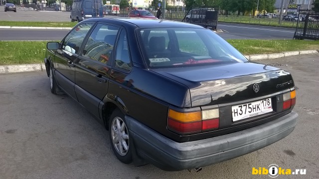 Volkswagen Passat B3 1.8 MT (90 л.с.) 