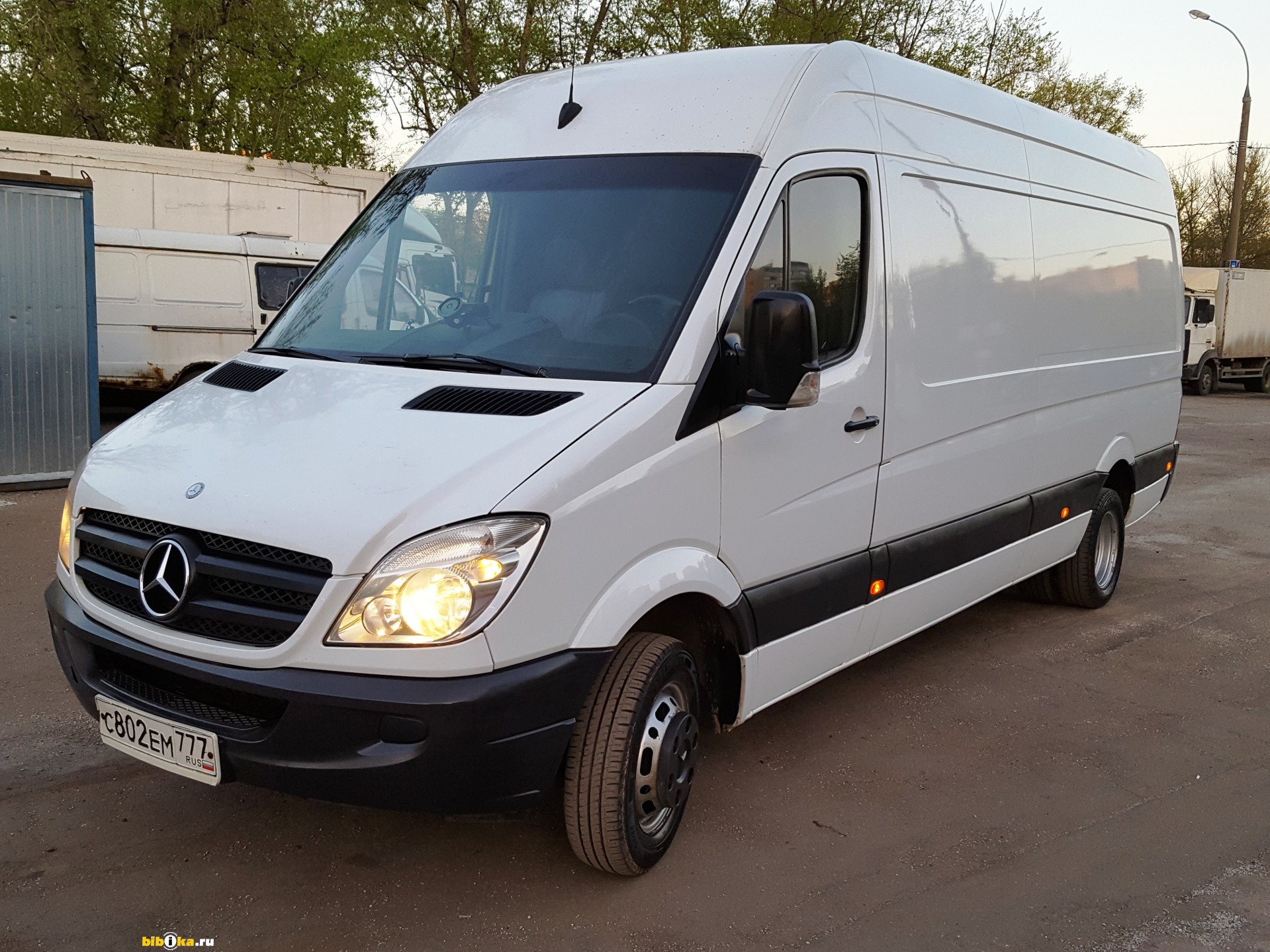 Купить новый Mercedes-Benz Sprinter дизель механика в Москве: белый цельнометалл