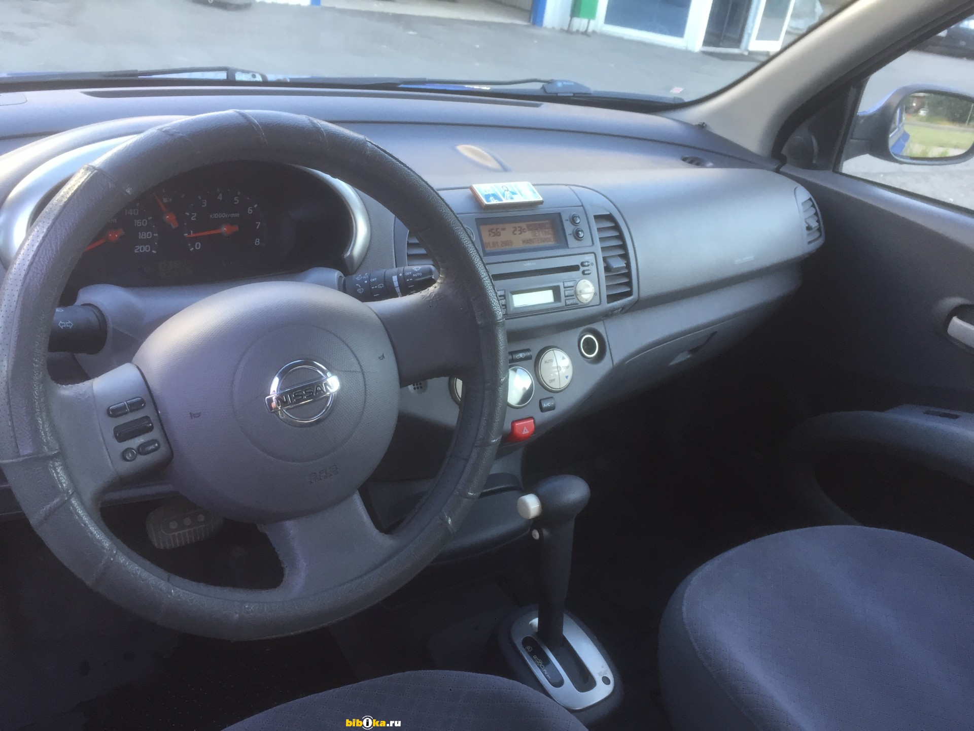 Nissan Micra 2006 салон