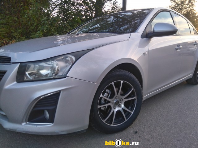 Chevrolet Cruze J300 1.8 MT (141 л.с.) 