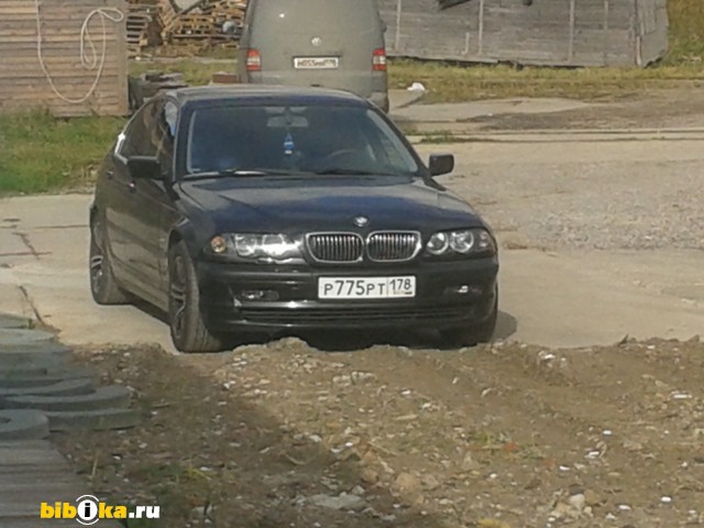 BMW 323  