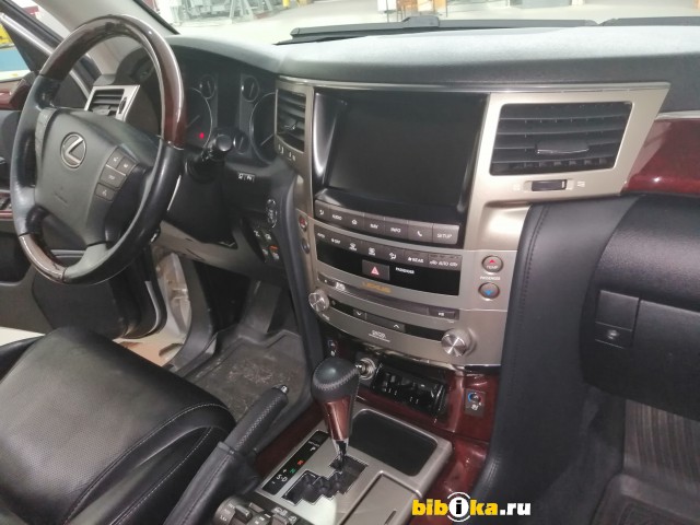 Lexus LX 570 2014