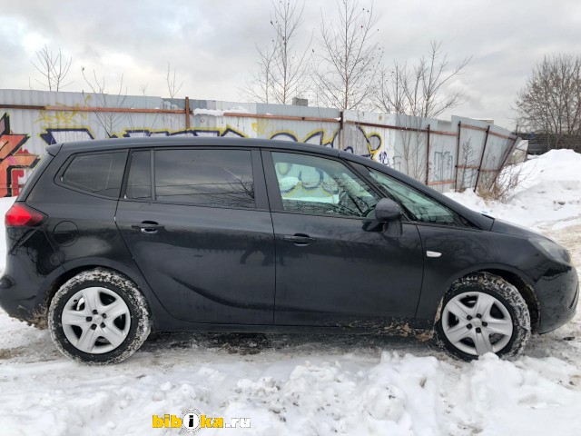 Opel Zafira Family [рестайлинг] 1.6 MT (115 л.с.) 