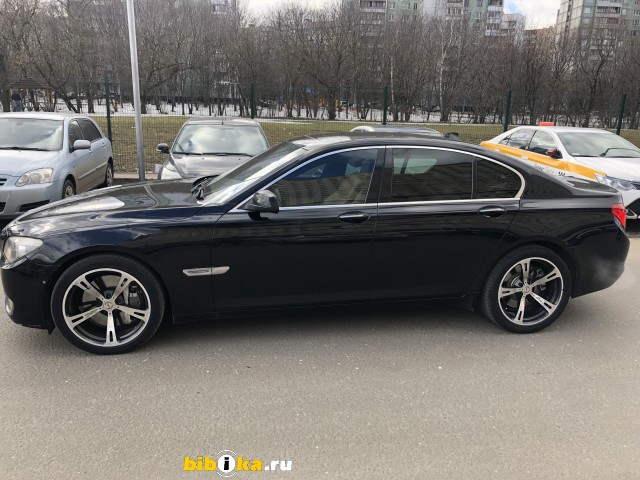 BMW 750  