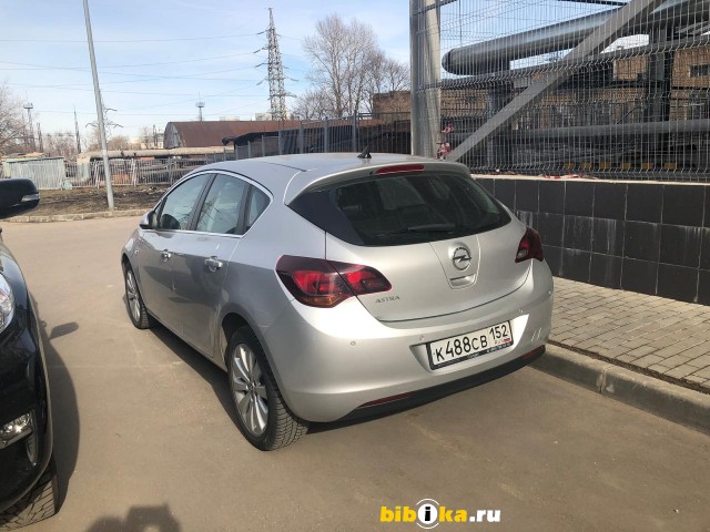Opel Astra Family/H [рестайлинг] 1.6 MT (115 л.с.) 