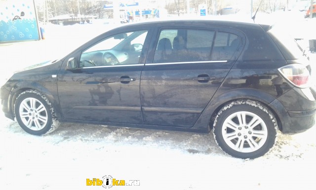 Opel Astra H 1.8 AT (140 л.с.) COSMO