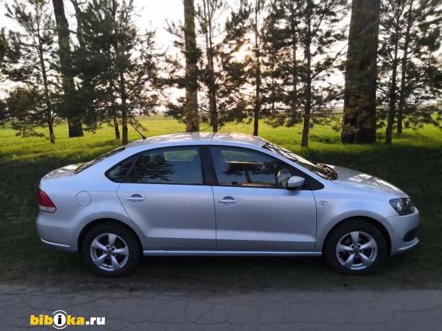 Volkswagen Polo 5 поколение 1.6 MT (105 л.с.) 