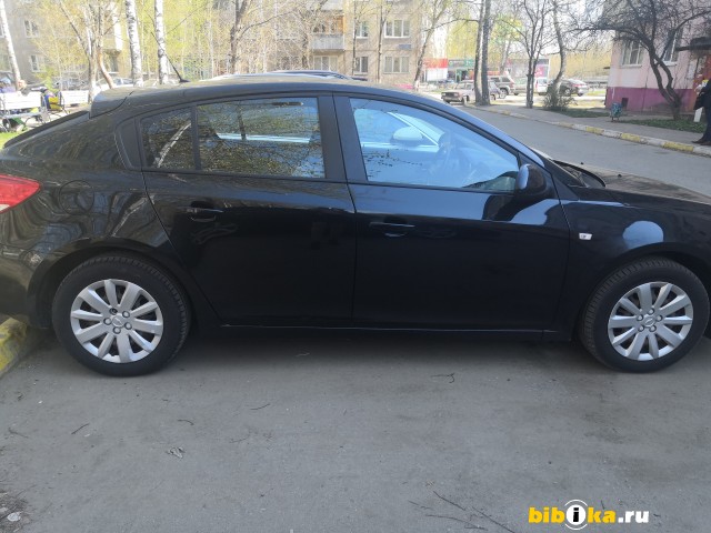 Chevrolet Cruze 1.6 (109 л. с) 