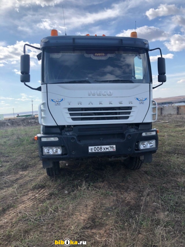 Iveco Trakker тягач 