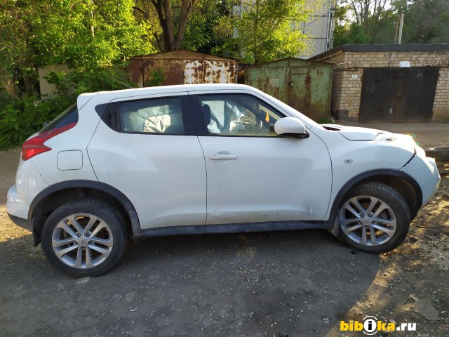 Nissan Juke YF15 1.6 MT (117 л.с.) SE