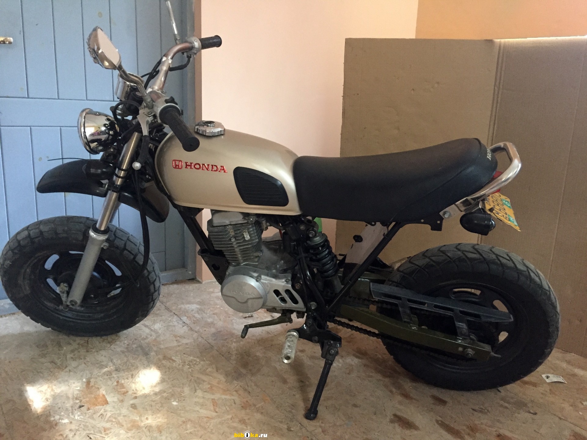 Honda Ape 50 скутер