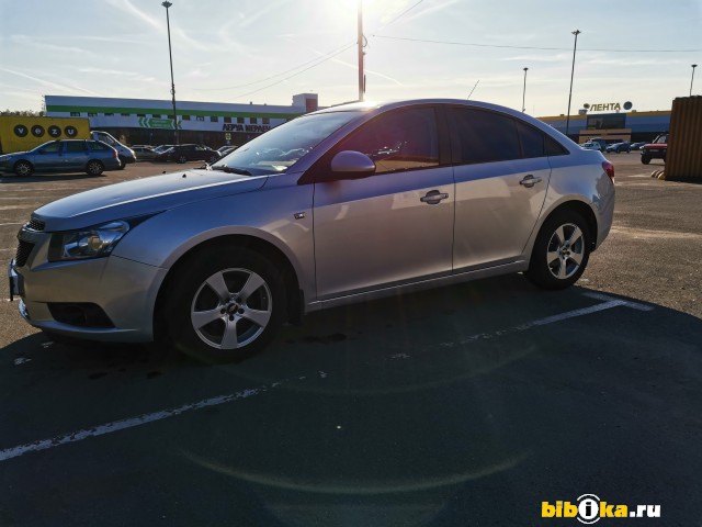 Chevrolet Cruze J300 1.8 AT (141 л.с.) LS