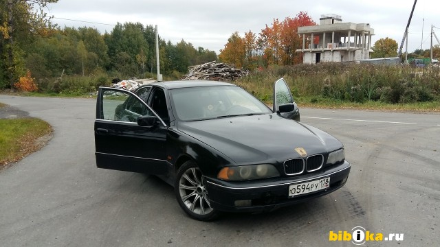 BMW 523  