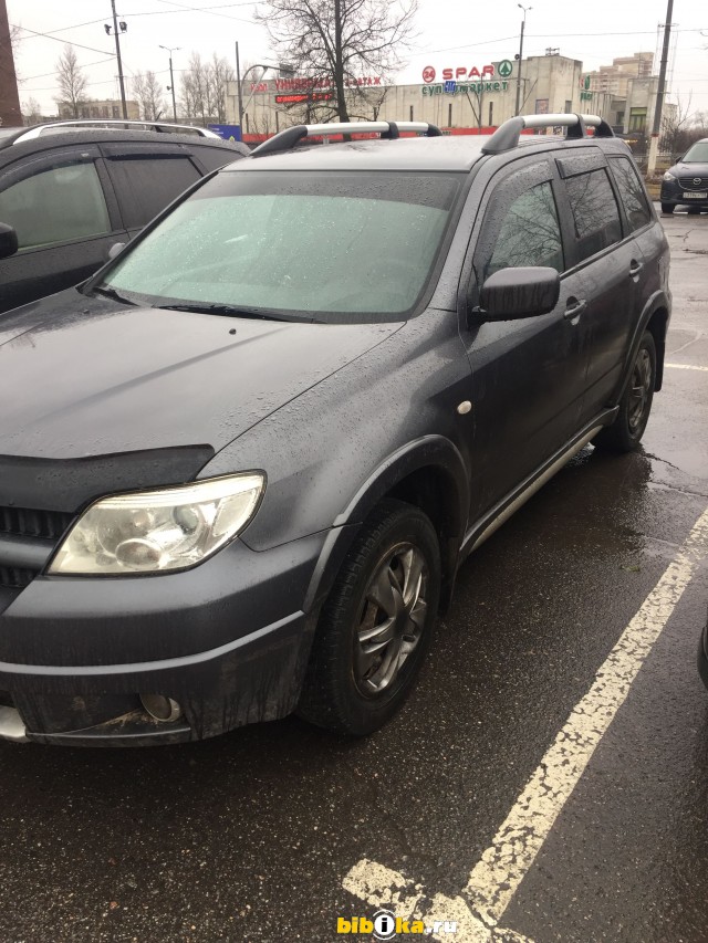 Mitsubishi Outlander 1 поколение 2.4 AT 4WD (160 л.с.) 