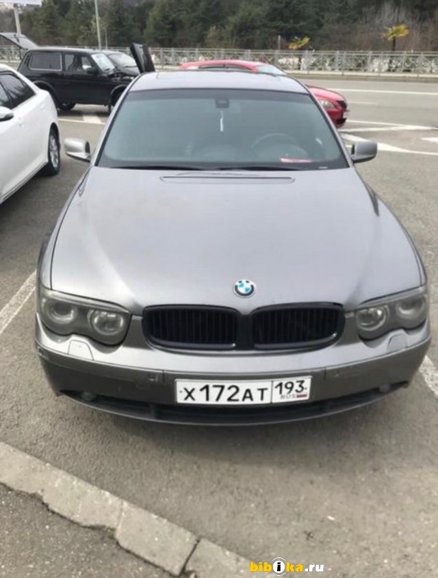 BMW 745  
