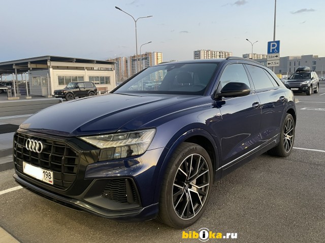 Audi Q8  