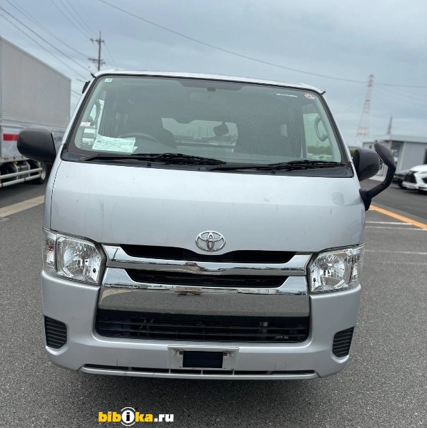 Toyota Hi Ace грузо-пассажирский 