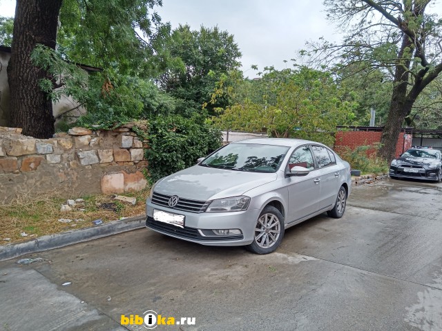 Volkswagen Passat B7 1.8 TSI MT (152 л.с.) 