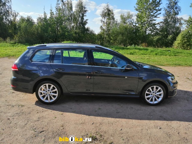 Volkswagen Golf VII 1.5 АВТОМАТ HIGHLINE