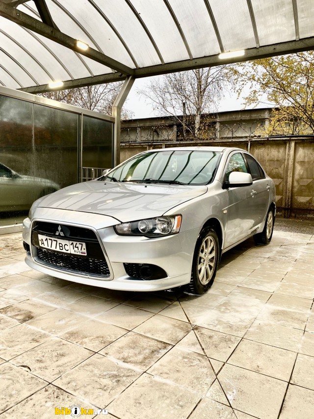 Mitsubishi Lancer  