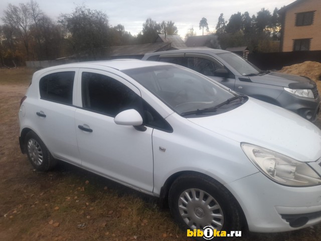 Opel Corsa D 1.0 MT (60 л.с.) 