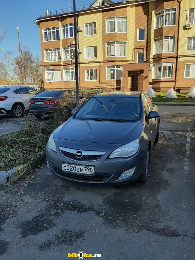 Opel Astra H 1.6 MT (105 л.с.) Космо