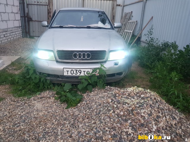 Audi A4 B5 [рестайлинг] 1.6 MT (101 л.с.) 