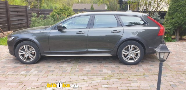 Volvo V90  Cross Country