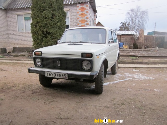 ЛАДА (ВАЗ) Нива  4х4 1 поколение 1.6 MT (75 л.с.) 