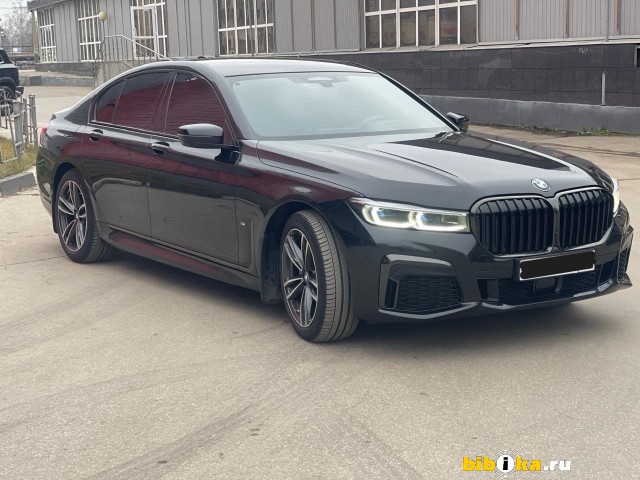 BMW 7-series  