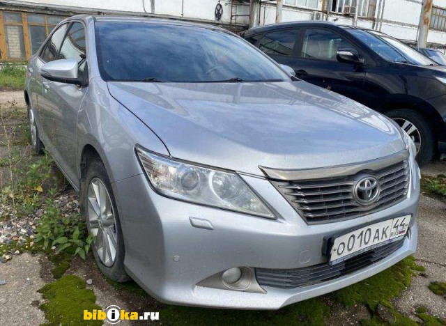 Toyota Camry XV50 2.5 AT (181 л.с.) 