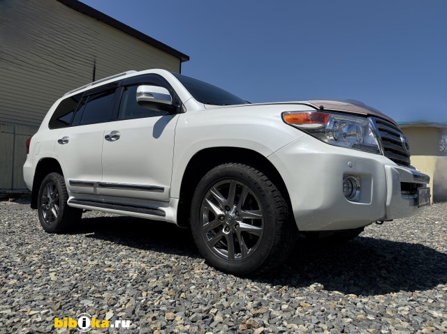 Toyota Land Cruiser 200 джип 