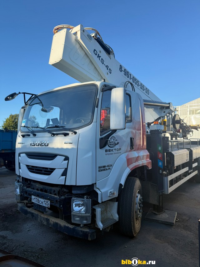 Isuzu Giga автовышка 